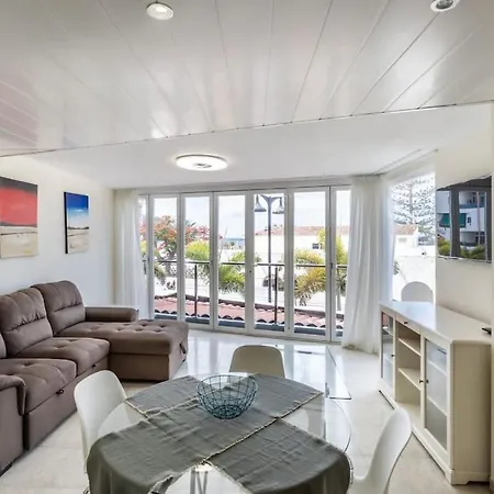 Apartamento En Primera Linea En Cristianos Los Cristianos (Tenerife)